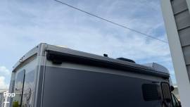 2021 Tiffin Wayfarer 25RW, $ 127,000