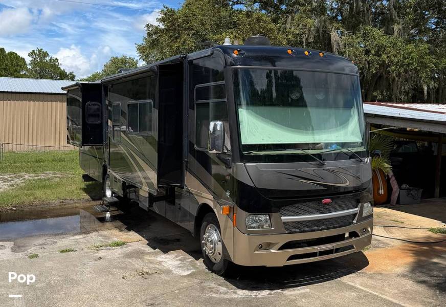 2012 Winnebago Adventurer 37F, $ 47,900