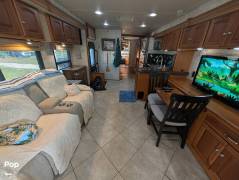 2012 Winnebago Adventurer 37F, $ 47,900