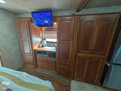 2012 Winnebago Adventurer 37F, $ 47,900