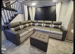 2023 Wildwood Grand Lodge 42VIEW, $ 68,400
