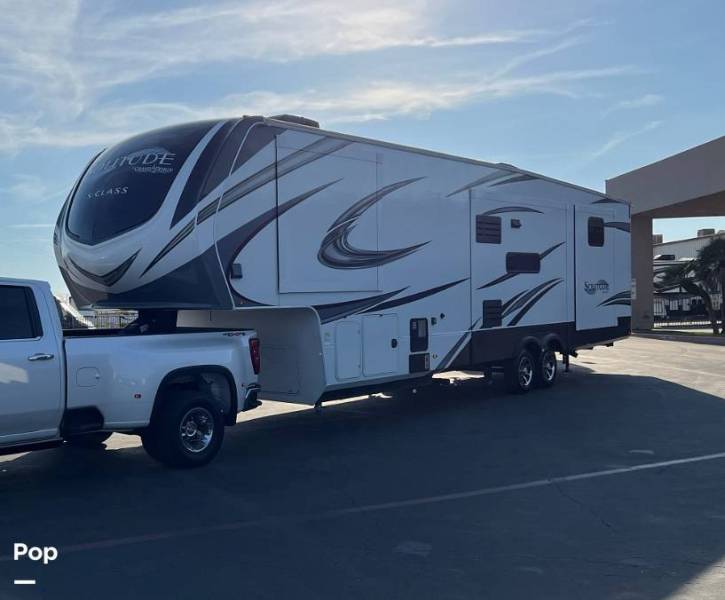 2022 Grand Design Solitude 3740BH, $ 44,450