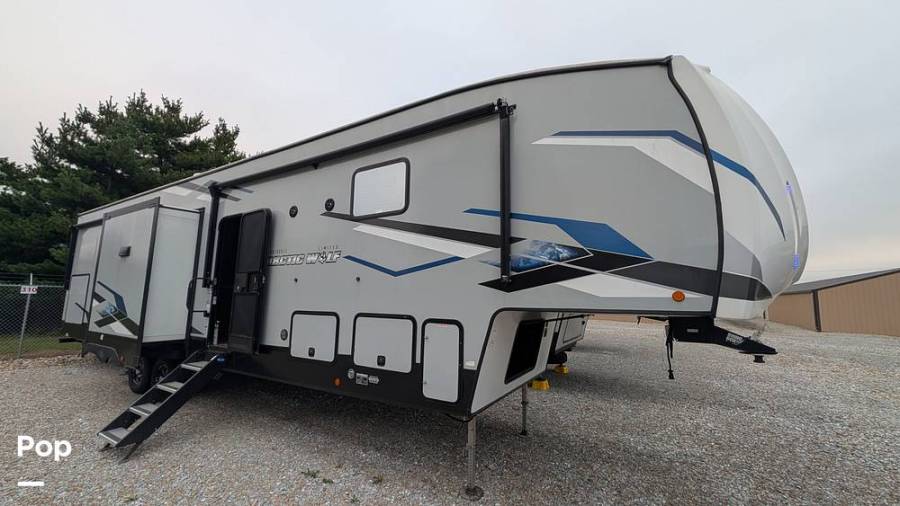 2023 Cherokee Arctic Wolf 3770SUITE, $ 51,300
