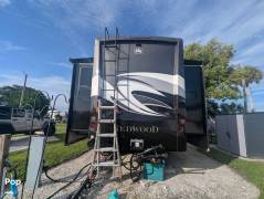 2018 Keystone Redwood 3991RD, $ 49,900