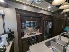2018 Keystone Redwood 3991RD, $ 49,900