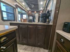 2018 Keystone Redwood 3991RD, $ 49,900