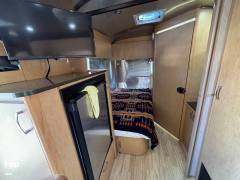 2014 Airstream Flying Cloud 19, $ 42,900