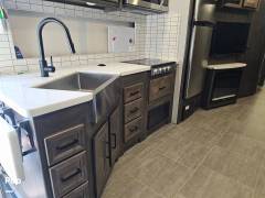 2023 Coachmen Encore 375RB, $ 125,000
