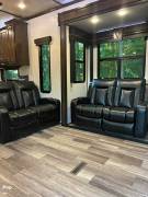 2021 Dutchmen Voltage 4195, $ 69,500
