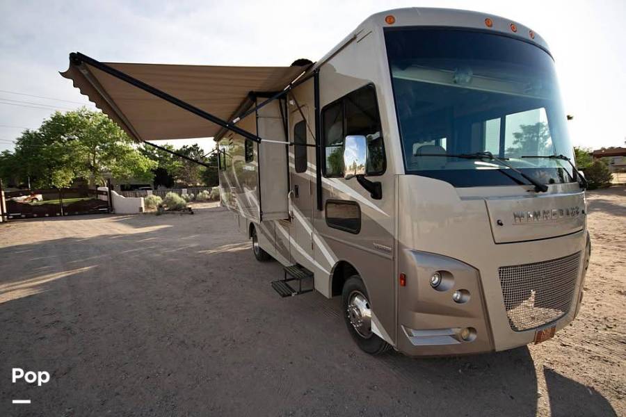 2018 Winnebago Sunstar LX 27N, $ 69,250