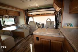 2018 Winnebago Sunstar LX 27N, $ 69,250