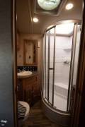 2018 Winnebago Sunstar LX 27N, $ 69,250