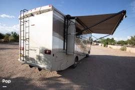 2018 Winnebago Sunstar LX 27N, $ 69,250