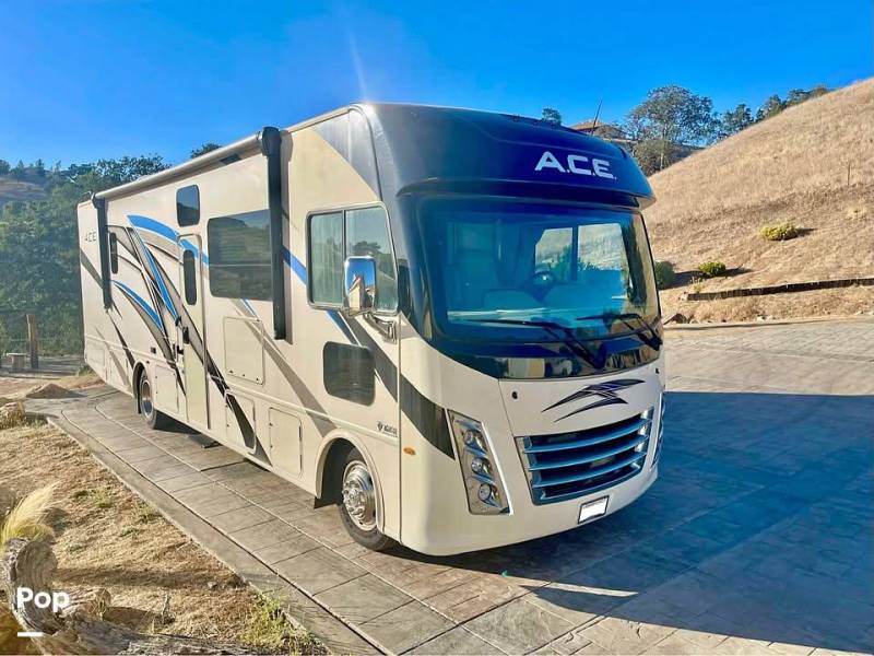 2022 Thor Motor Coach A.C.E. 32.3, $ 106,000