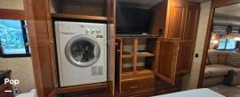2018 Winnebago Sunstar LX 35F, $ 77,000