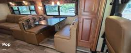 2018 Winnebago Sunstar LX 35F, $ 77,000