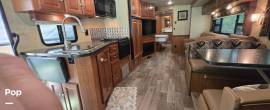 2018 Winnebago Sunstar LX 35F, $ 77,000