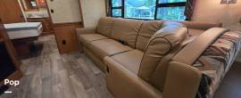 2018 Winnebago Sunstar LX 35F, $ 77,000