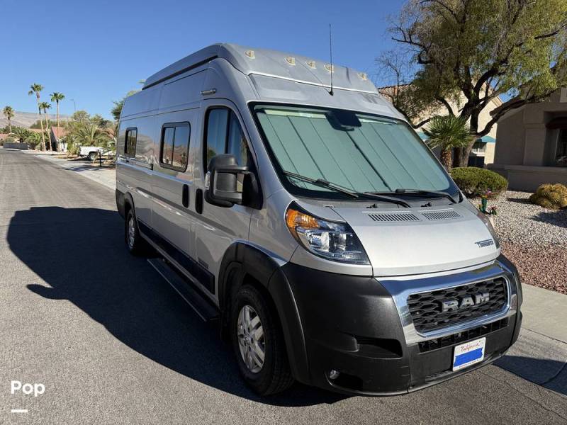 2022 Winnebago Solis 59PX, $ 82,800