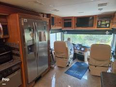 2015 Fleetwood Discovery 40G, $ 100,000