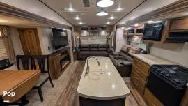 2019 Coachmen Chaparral 285RLS, $ 27,000