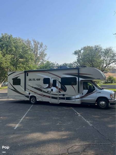 2019 Thor Motor Coach Outlaw 29J, $ 71,200