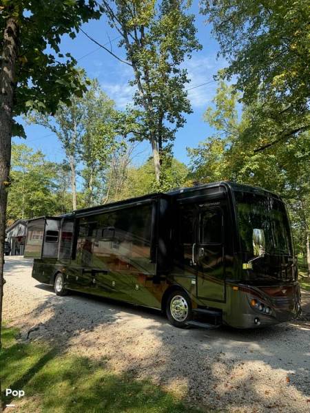 2014 Fleetwood Expedition 40X, $ 117,000