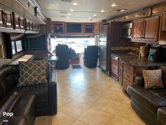 2014 Fleetwood Expedition 40X, $ 117,000