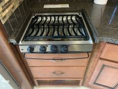 2014 Fleetwood Expedition 40X, $ 117,000