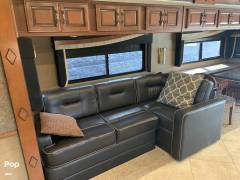 2014 Fleetwood Expedition 40X, $ 117,000