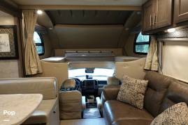 2021 Thor Motor Coach Magnitude XG32, $ 152,000