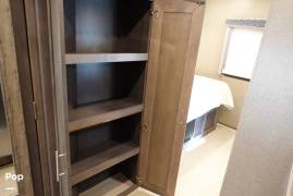 2021 Thor Motor Coach Magnitude XG32, $ 152,000