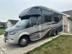 2020 Tiffin Wayfarer 25RW, $ 92,500