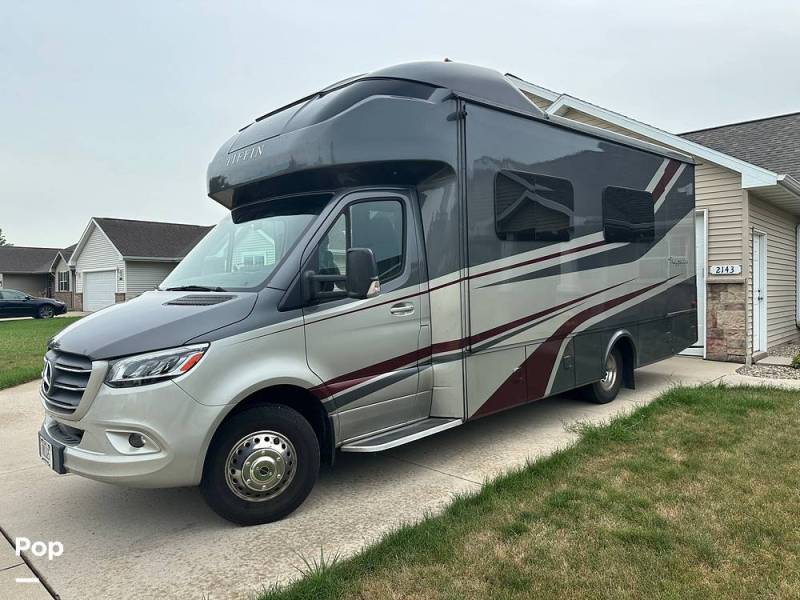 2020 Tiffin Wayfarer 25RW, $ 92,500