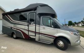2020 Tiffin Wayfarer 25RW, $ 92,500