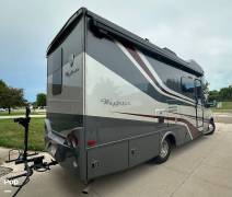 2020 Tiffin Wayfarer 25RW, $ 92,500