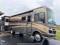 2017 Fleetwood Bounder 33C, $ 72,300