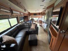 2017 Fleetwood Bounder 33C, $ 72,300