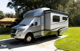 2022 Tiffin Wayfarer 25RW, $ 112,000