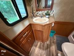 2017 Winnebago Sightseer 36Z, $ 105,000