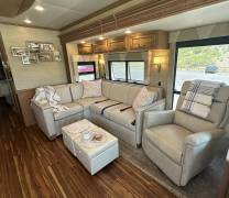2017 Newmar Ventana LE 3412, $ 139,000