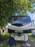 2021 Keystone Alpine 3220RL, $ 41,900