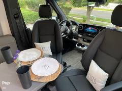 2022 Thor Motor Coach Sanctuary 19L 4X4, $ 94,990