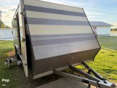 1996 Country Coach Intrigue 40 Wisteria, $ 88,900