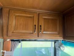 1996 Country Coach Intrigue 40 Wisteria, $ 88,900