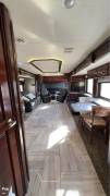 2018 Fleetwood Discovery LXE 44H, $ 245,000