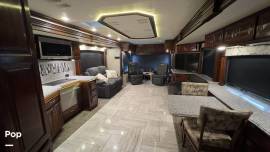 2018 Fleetwood Discovery LXE 44H, $ 245,000