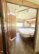 2019 Winnebago Sunstar 27PE, $ 63,000