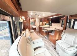 2019 Winnebago Sunstar 27PE, $ 63,000