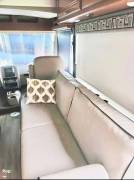2019 Winnebago Sunstar 27PE, $ 63,000